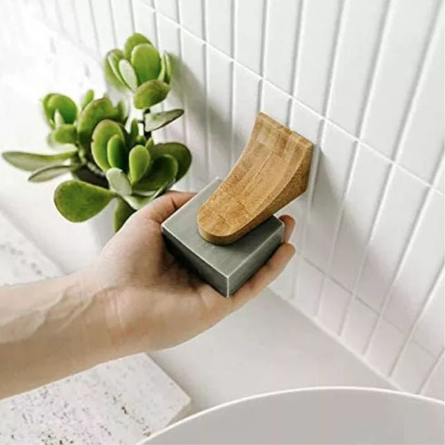 Magnetisk såpeholder i lyst tre