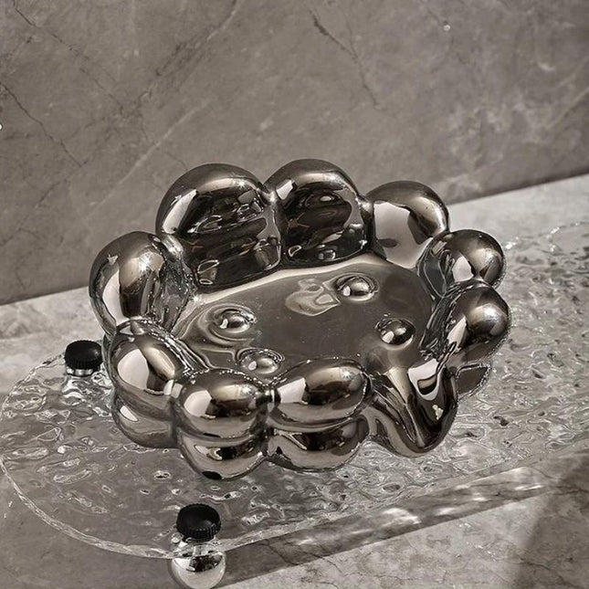 Skyformet keramisk såpeholder for badet